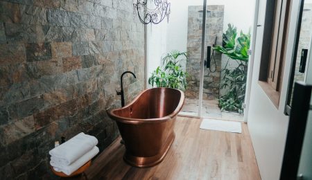 Nine Incredible Ideas for Bathroom Decorating
